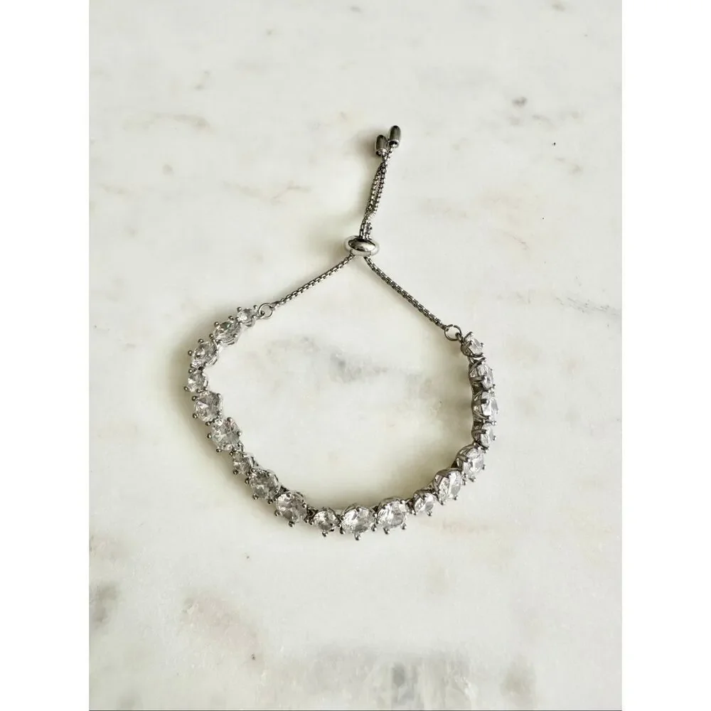 Cubic zirconia round cut friendship toggle bracelet